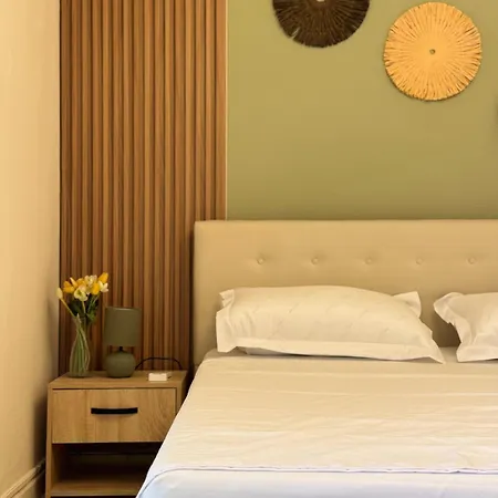 Hestior Floor Apartment, Downtown & Mountain View * Tirana